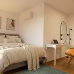 דירה Modernes Penthouse Mit Whirlpool, Xxl-terrasse Mit Bergblick & Tischfussball