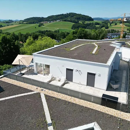 Penthouse Mit Whirlpool, Sauna, Xxl-terrasse Mit Bergblick&tischfußball *