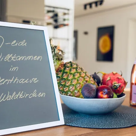 Apartment Penthouse Mit Whirlpool, Sauna, Xxl-terrasse Mit Bergblick&tischfußball *