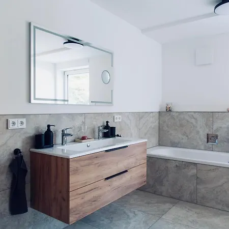 Penthouse Mit Whirlpool, Sauna, Xxl-terrasse Mit Bergblick & Tischfussball Apartmán Waldkirchen