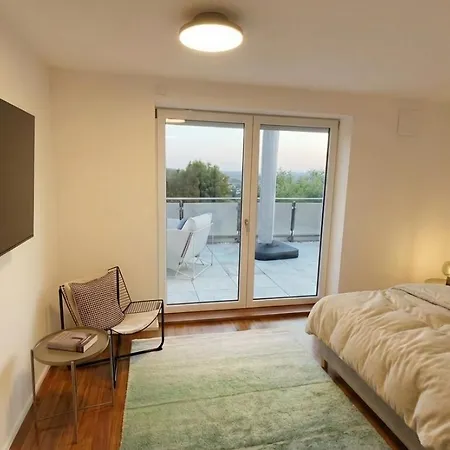 Penthouse Mit Whirlpool, Sauna, Xxl-terrasse Mit Bergblick & Tischfussball Apartmán Waldkirchen