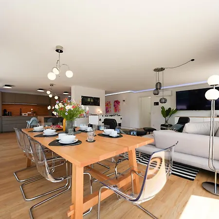 Penthouse Mit Whirlpool, Sauna, Xxl-terrasse Mit Bergblick & Tischfussball * Waldkirchen