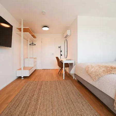 Penthouse Mit Whirlpool, Sauna, Xxl-terrasse Mit Bergblick & Tischfussball
