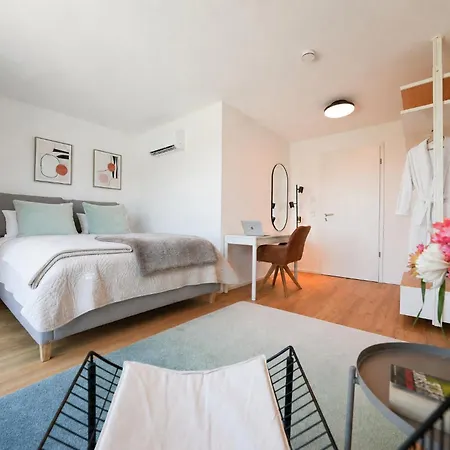 Penthouse Mit Whirlpool, Sauna, Xxl-terrasse Mit Bergblick & Tischfussball Lägenhet *