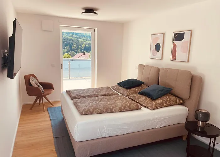 Modernes Penthouse Mit Whirlpool, Xxl-terrasse Mit Bergblick & Tischfussball * Waldkirchen